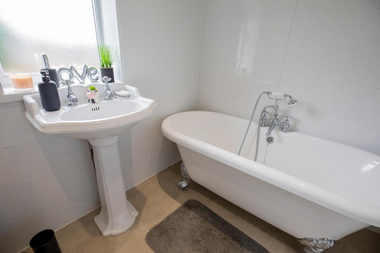 Og Stays Ii- 3Bedroom House Near Nissan & Stadium, Free Parking ซันเดอร์แลนด์ ภายนอก รูปภาพ