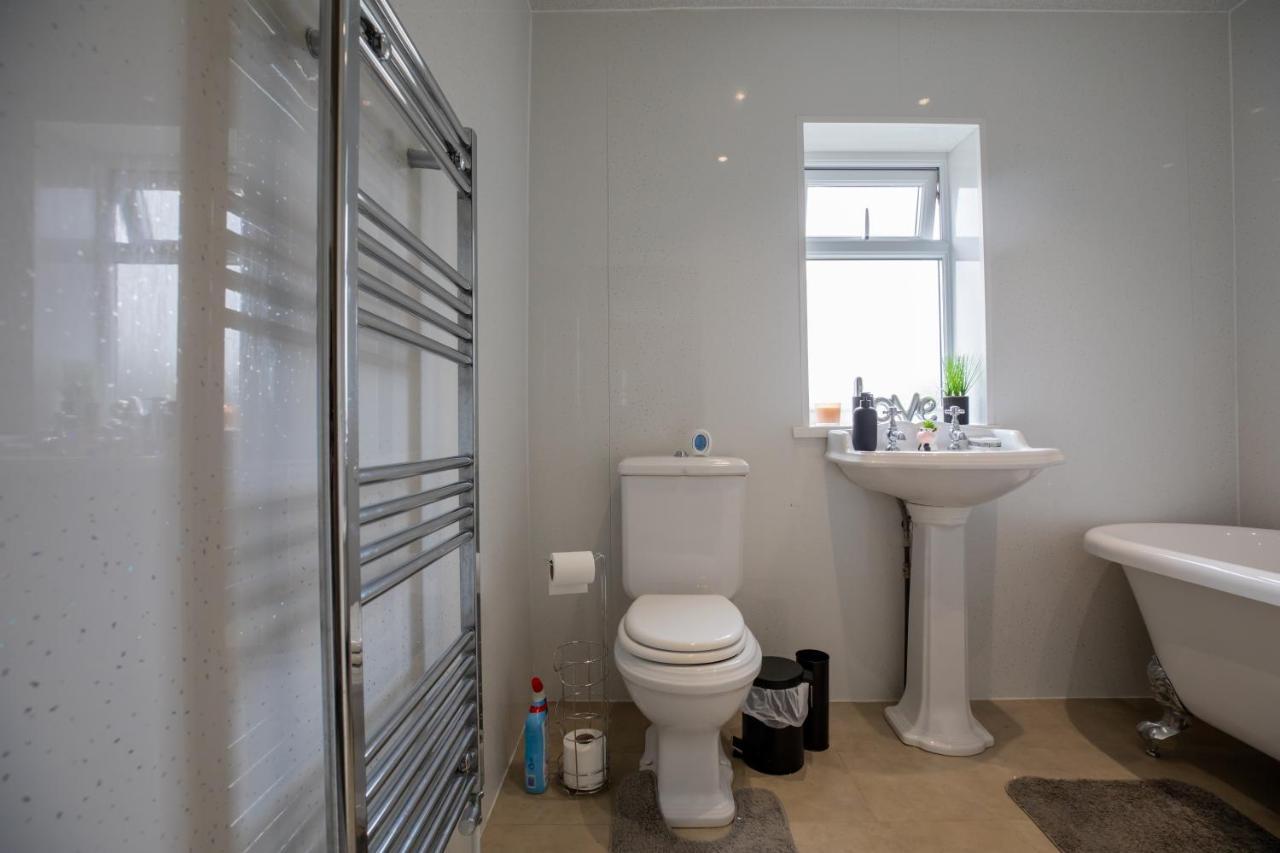 Og Stays Ii- 3Bedroom House Near Nissan & Stadium, Free Parking ซันเดอร์แลนด์ ภายนอก รูปภาพ
